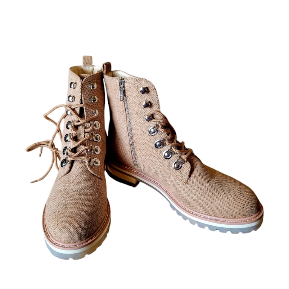 Oasis Society Combat Boots Tan Canvas Size 8 with Original Box